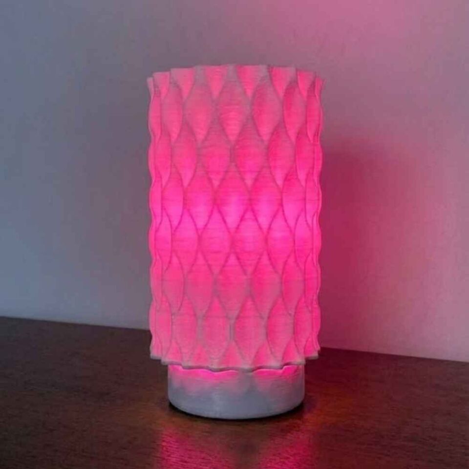 Dalgalı Masa Lambası